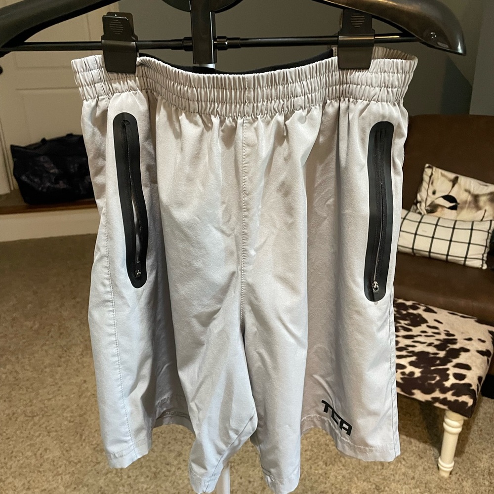 TCA Men’s Gray Athletic Shorts with Black Zipper Pockets